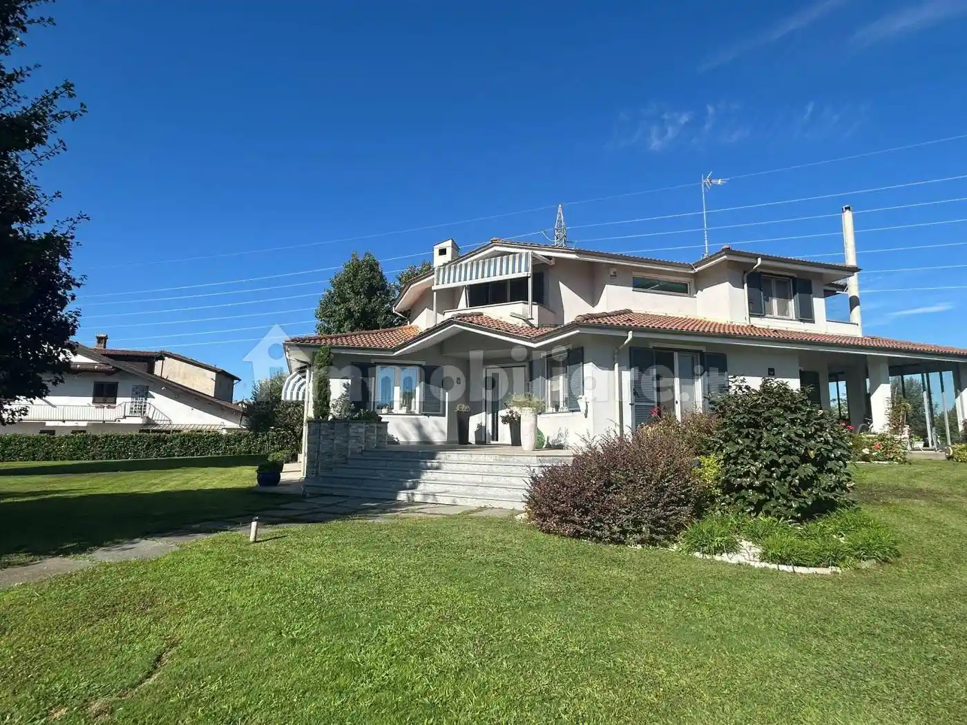 Villa in vendita a Carrù