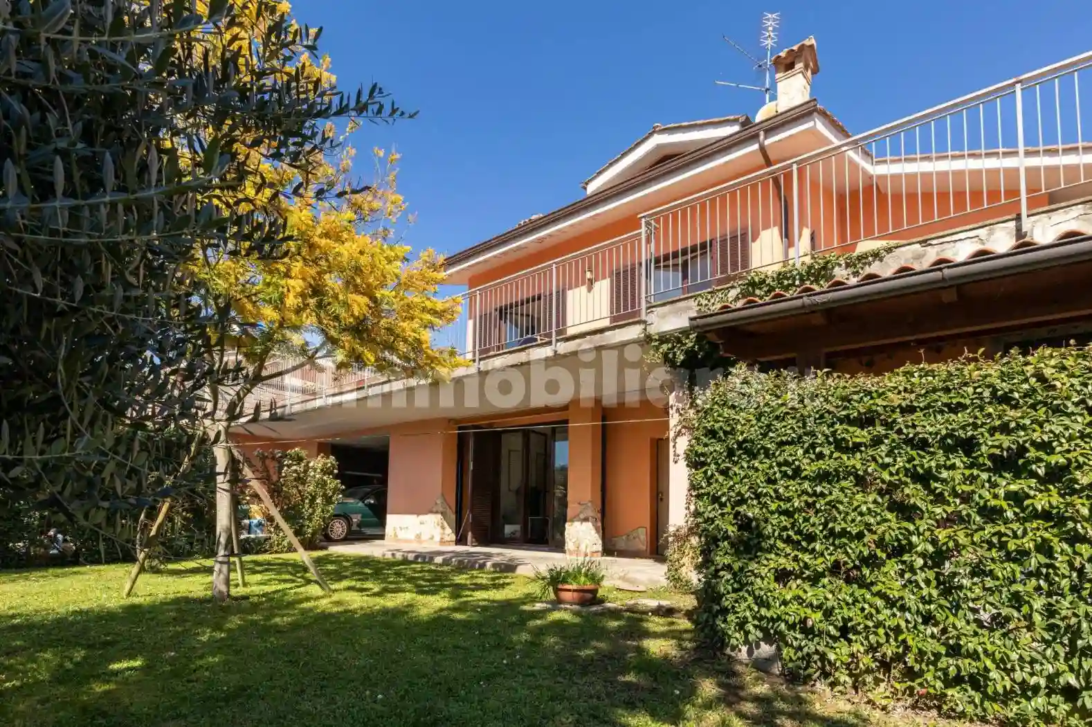 Villa - foto 2