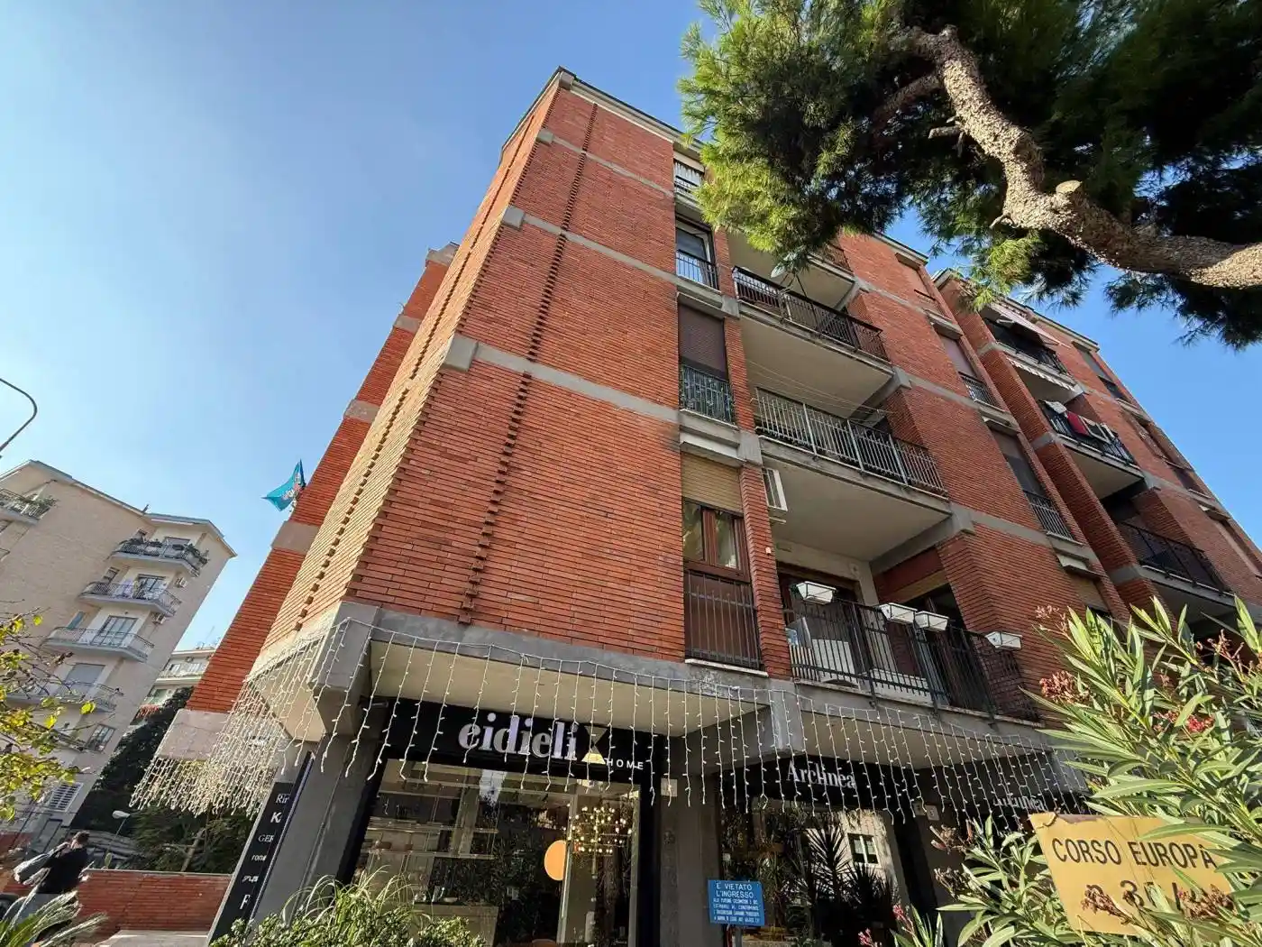 Appartamento in vendita a Napoli