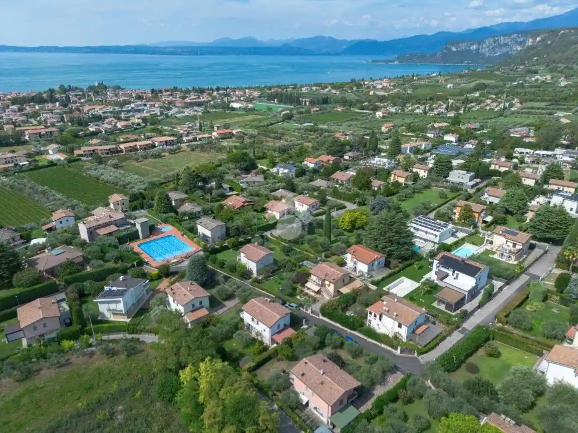Villa in vendita a Bardolino