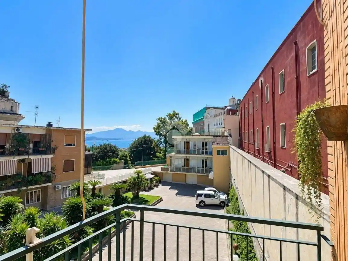 Appartamento in affitto a Napoli