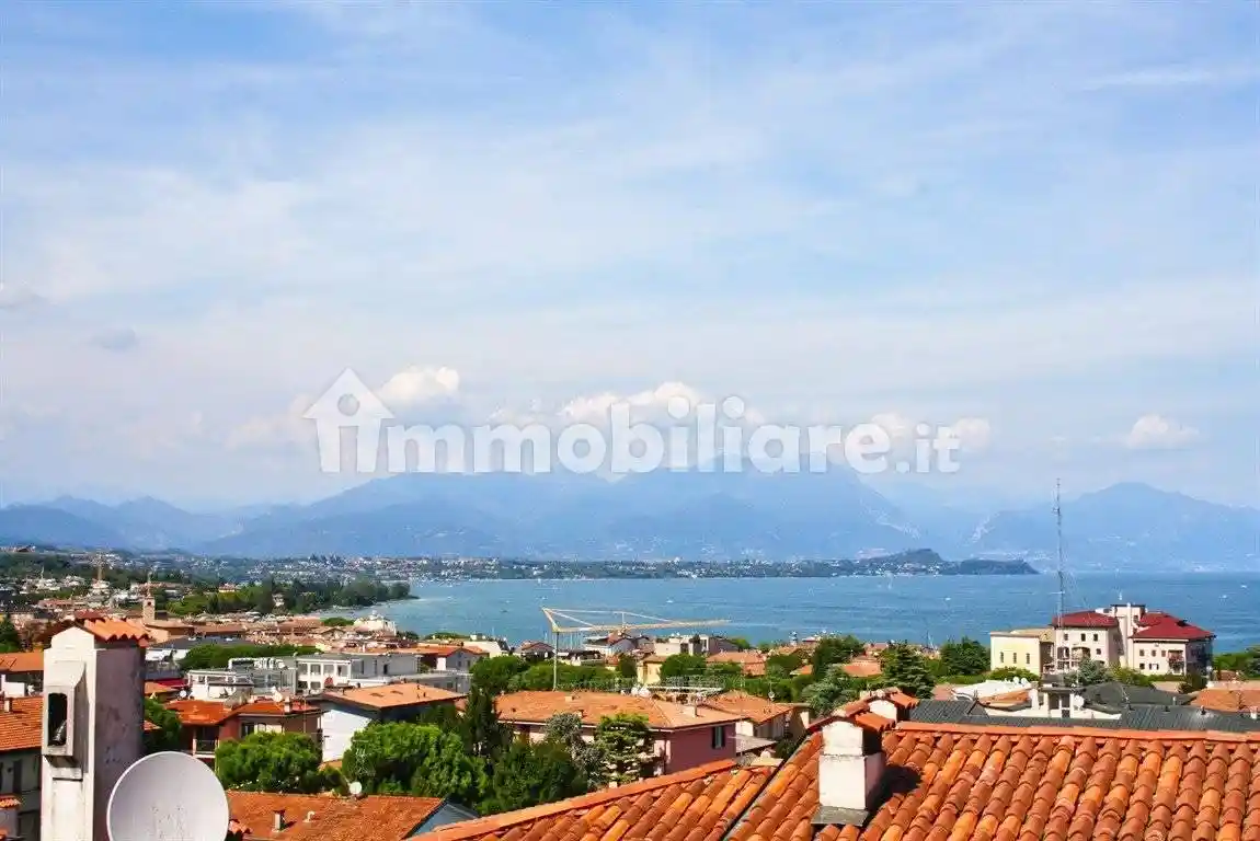 Appartamento in vendita a Desenzano del Garda