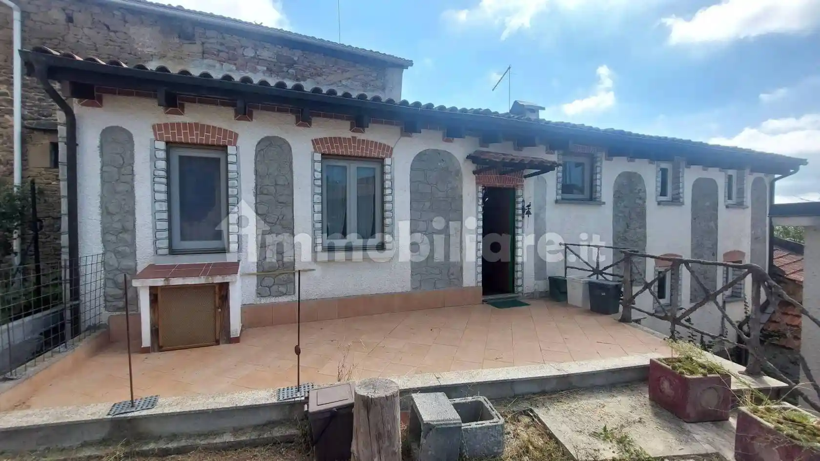 Casa indipendente in vendita a Pallare