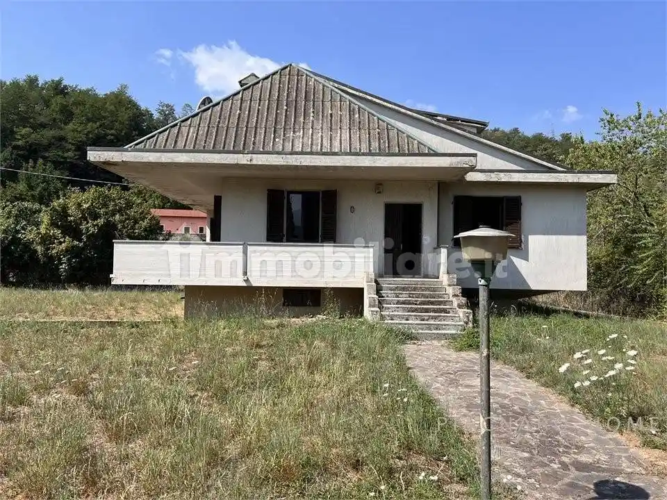 Casa indipendente in vendita a Pontremoli