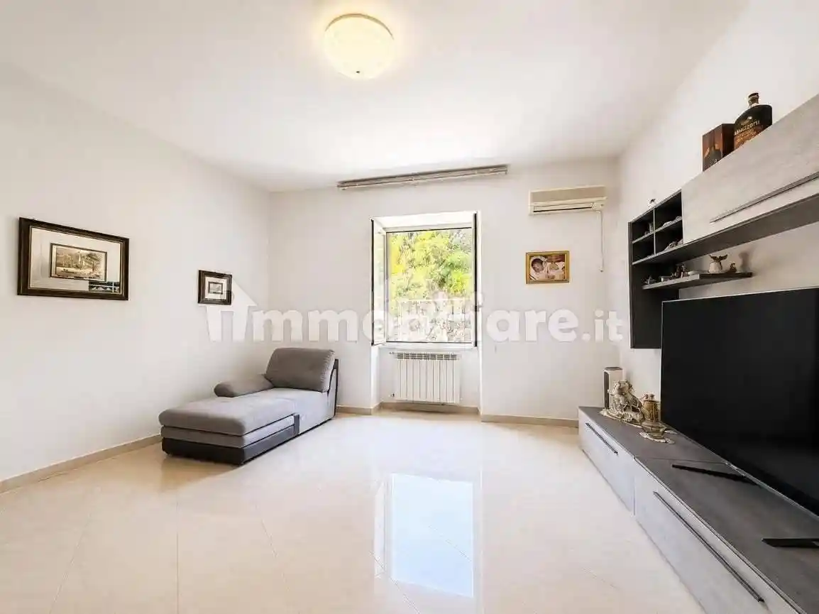 Appartamento in affitto a Napoli