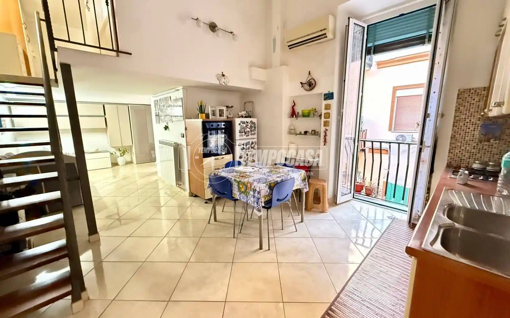 Appartamento in vendita a Napoli