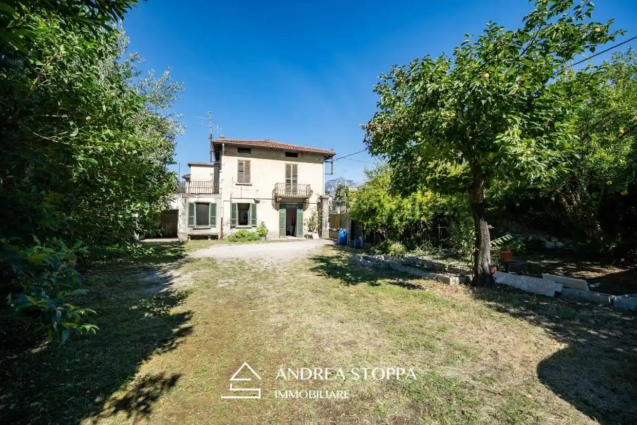 Casa indipendente in vendita a Lecco