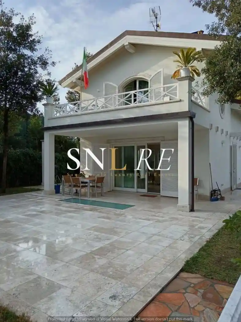 Villa in vendita a Forte dei Marmi