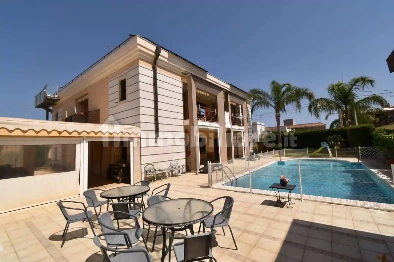 Villa - foto 2