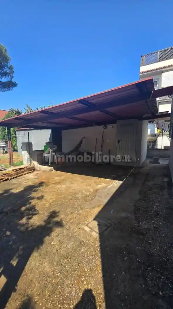 Casa indipendente in affitto a Roma