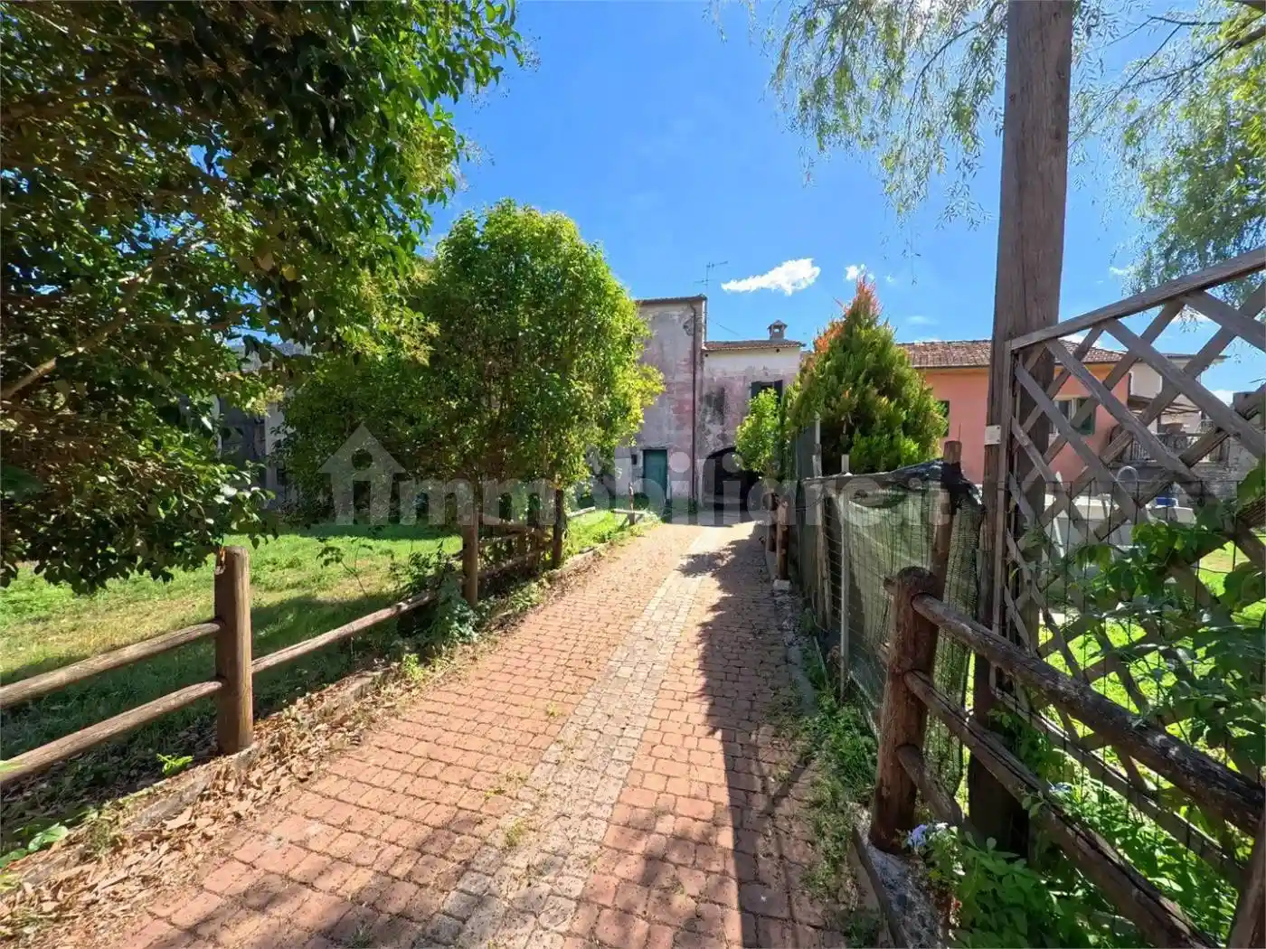Casa indipendente in vendita a Beverino