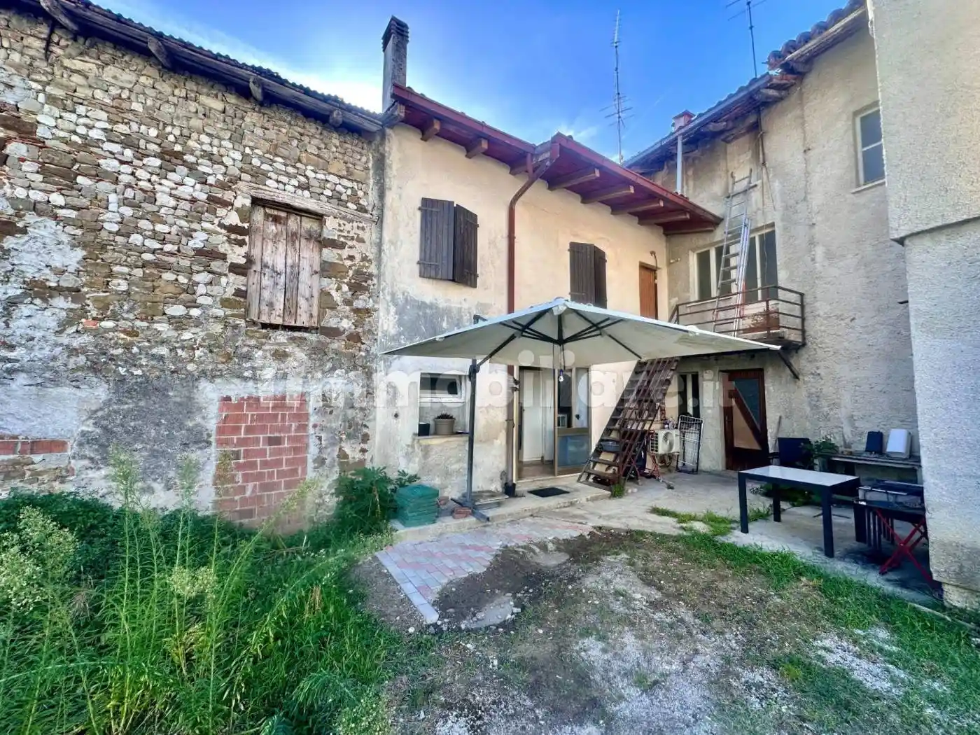 Villa in vendita a Manzano