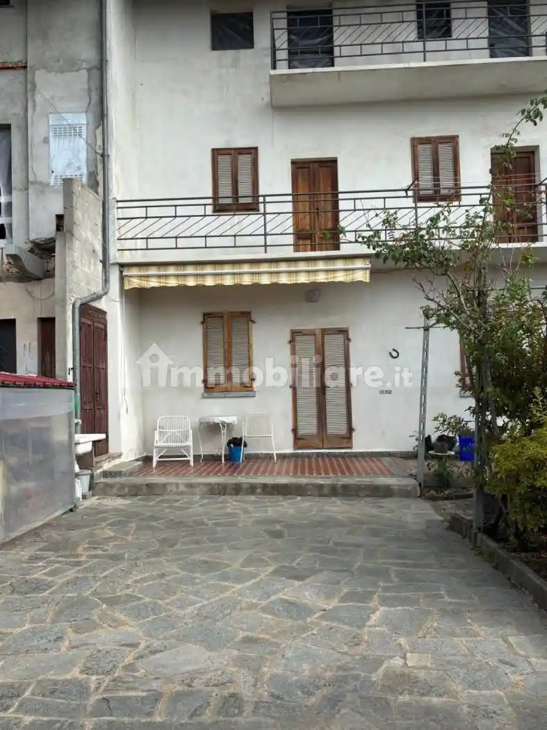 Casa indipendente in vendita a Bogogno
