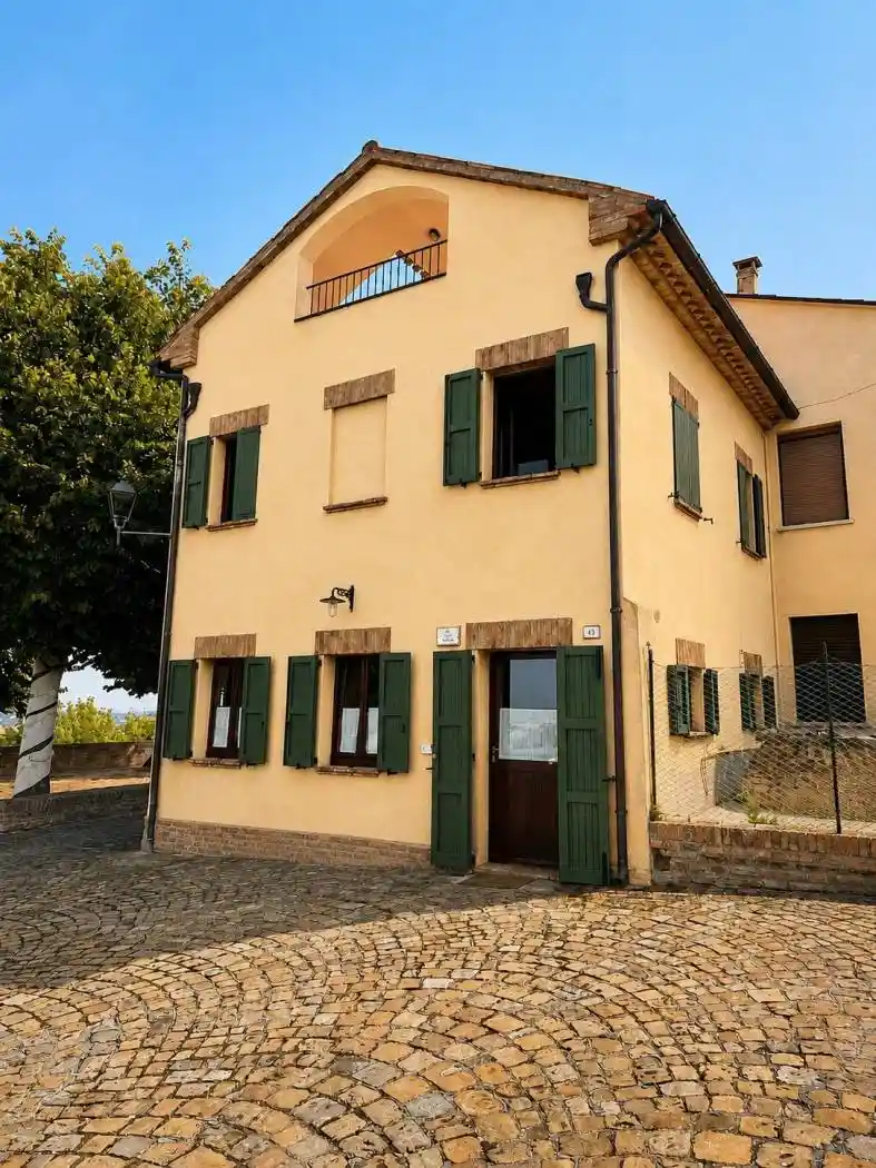 Casa indipendente in vendita a Terre Roveresche
