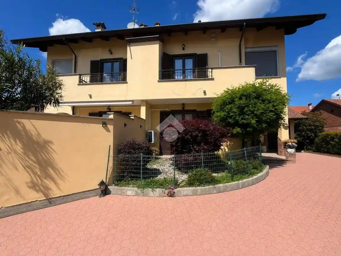 Villa in vendita a San Francesco al Campo