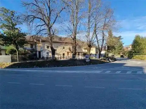 Palazzo - Edificio in vendita a Castelnuovo di Garfagnana