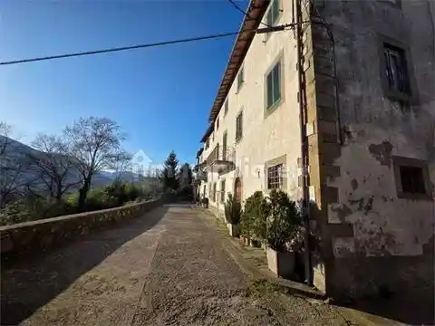 Appartamento in vendita a Barga