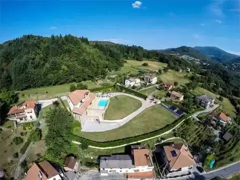 Villa in vendita a Piazza al Serchio