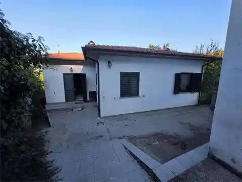 Villa in vendita a Minucciano