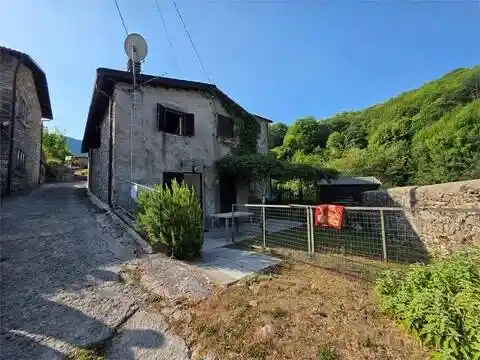 Villa in vendita a Vagli Sotto