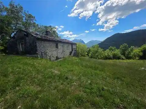 Rustico - Casale in vendita a Castelnuovo di Garfagnana