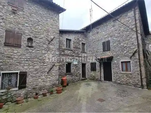 Rustico - Casale in vendita a Vagli Sotto
