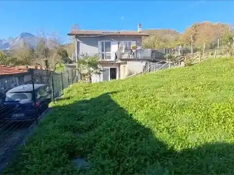 Villa in vendita a Piazza al Serchio