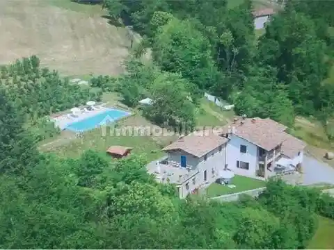 Rustico - Casale in vendita a Camporgiano