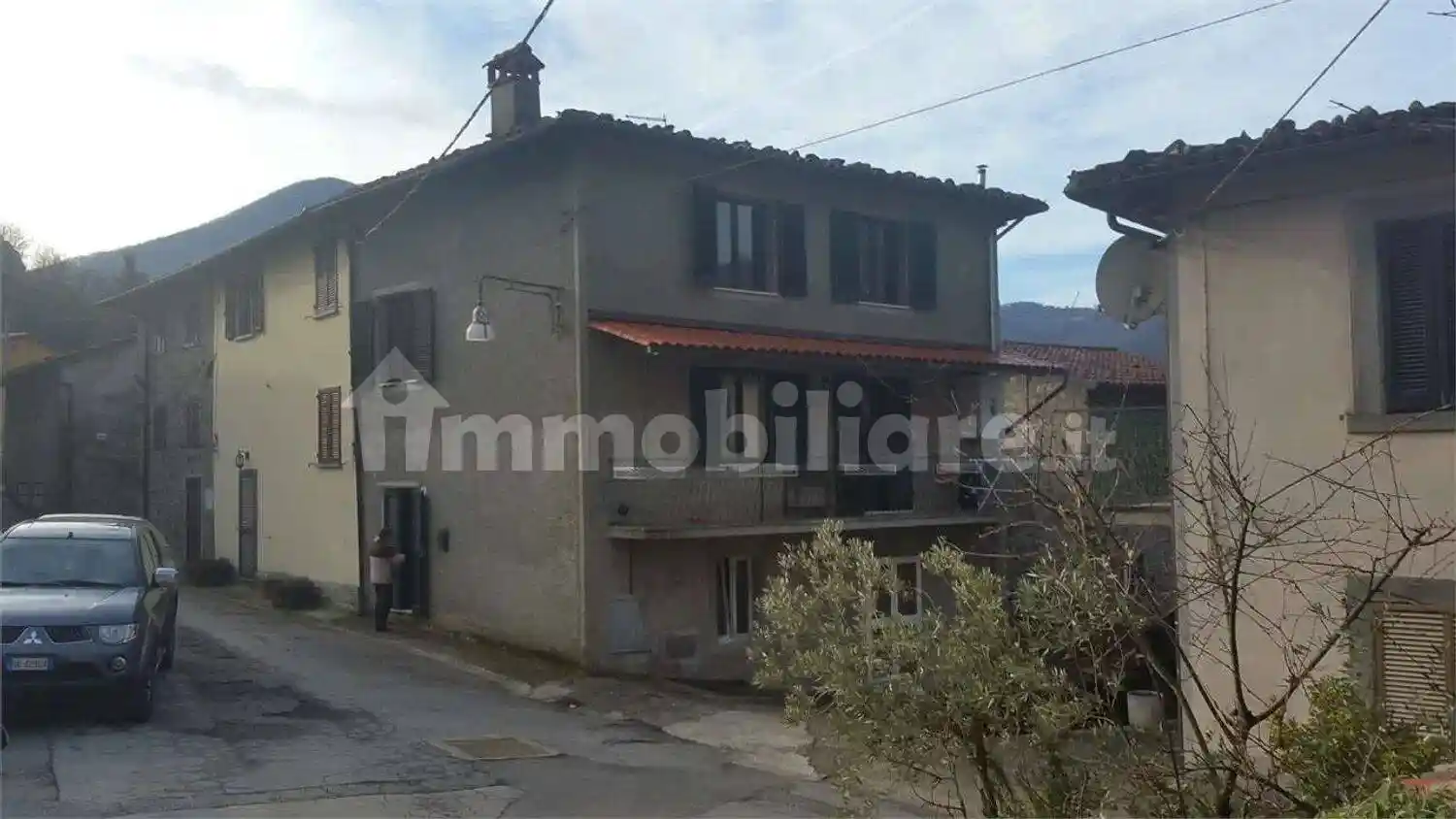 Villa in vendita a Camporgiano