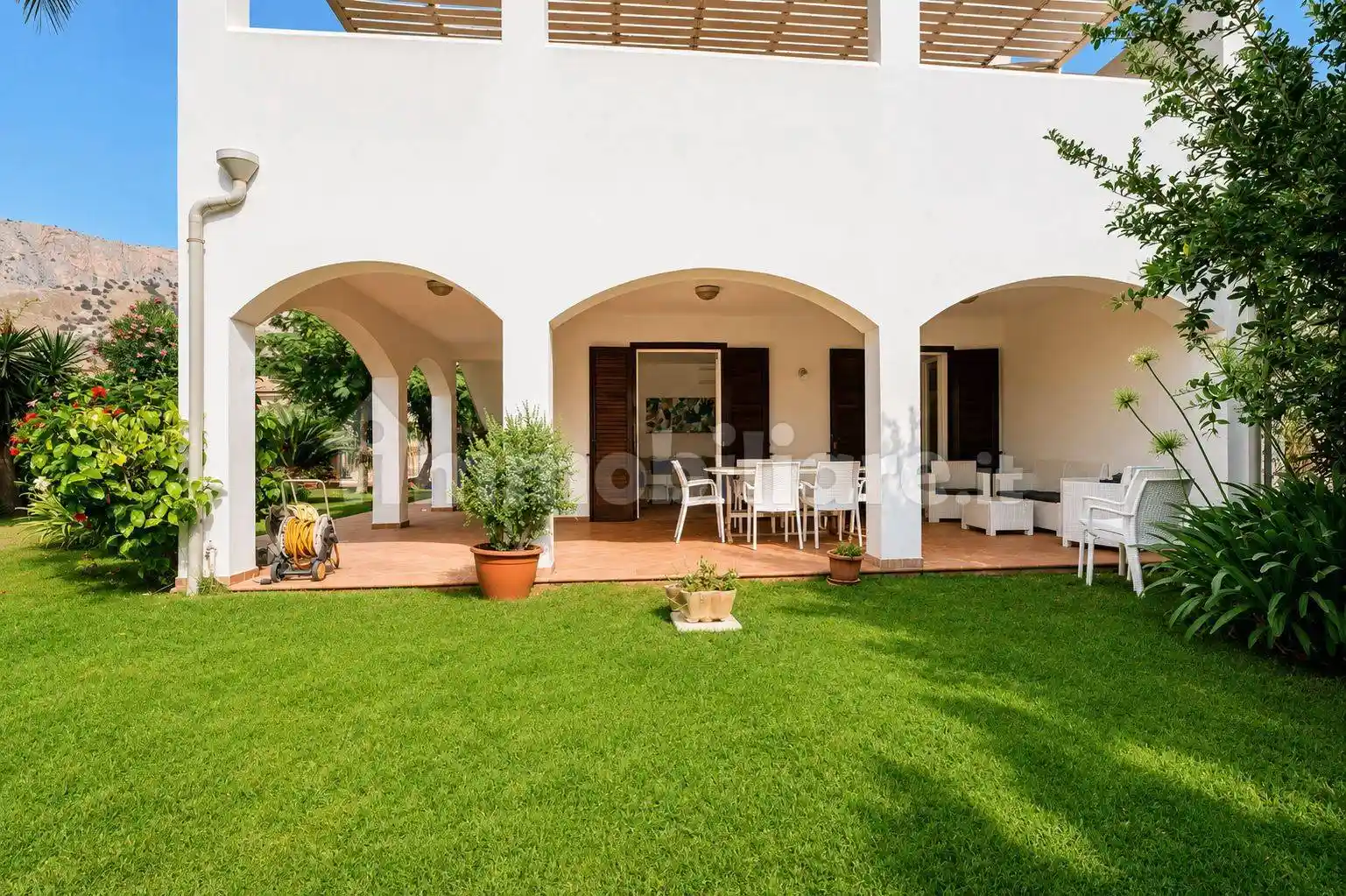 Villa in vendita a Terrasini