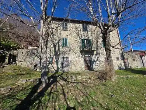 Rustico - Casale in vendita a Castiglione di Garfagnana