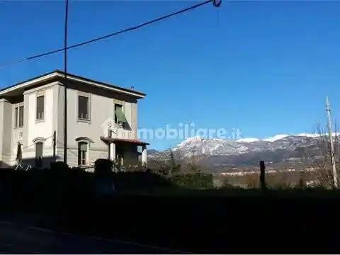 Villa in vendita a Castelnuovo di Garfagnana