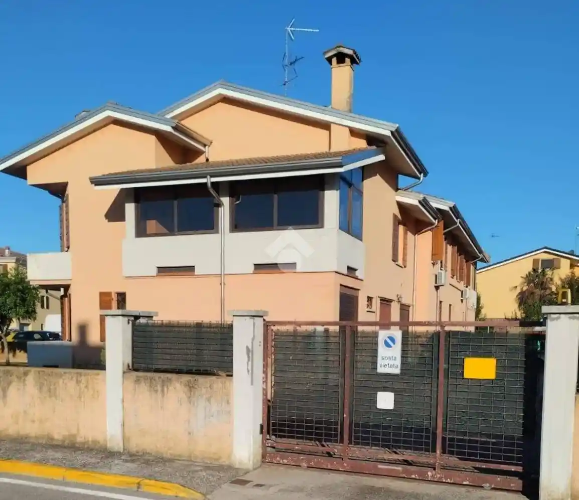 Villa in vendita a San Giorgio Bigarello