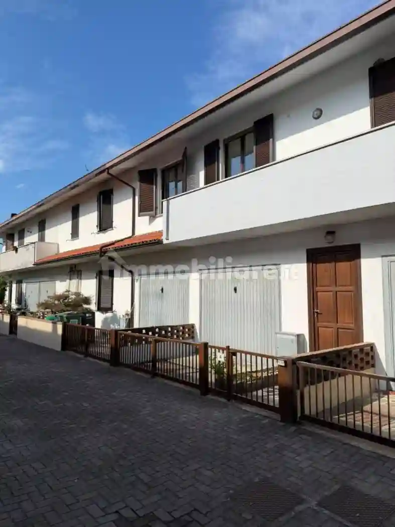 Villetta a schiera - foto 2