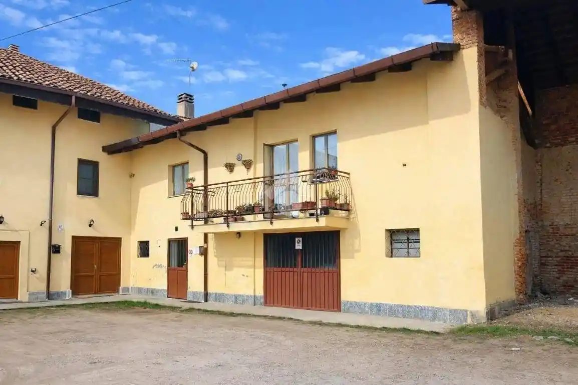 Casa indipendente in vendita a San Francesco al Campo
