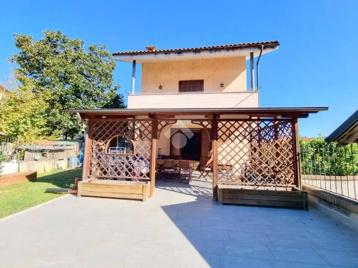 Villa in vendita a San Francesco al Campo
