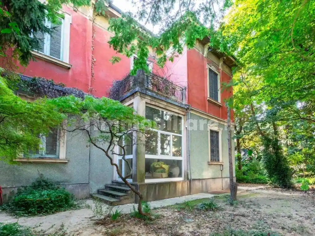 Villa in vendita a Milano