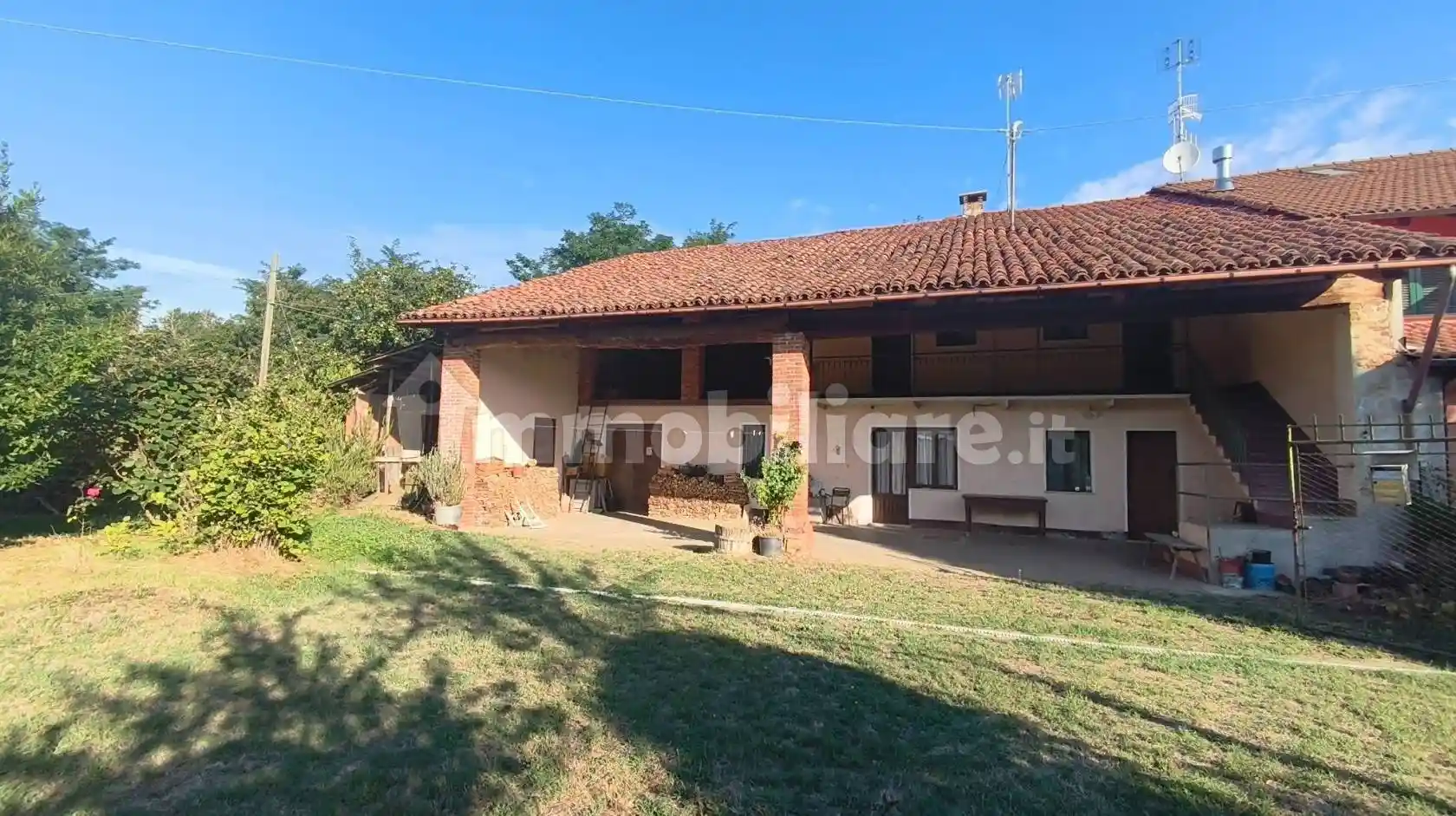 Rustico - Casale in vendita a Carrù