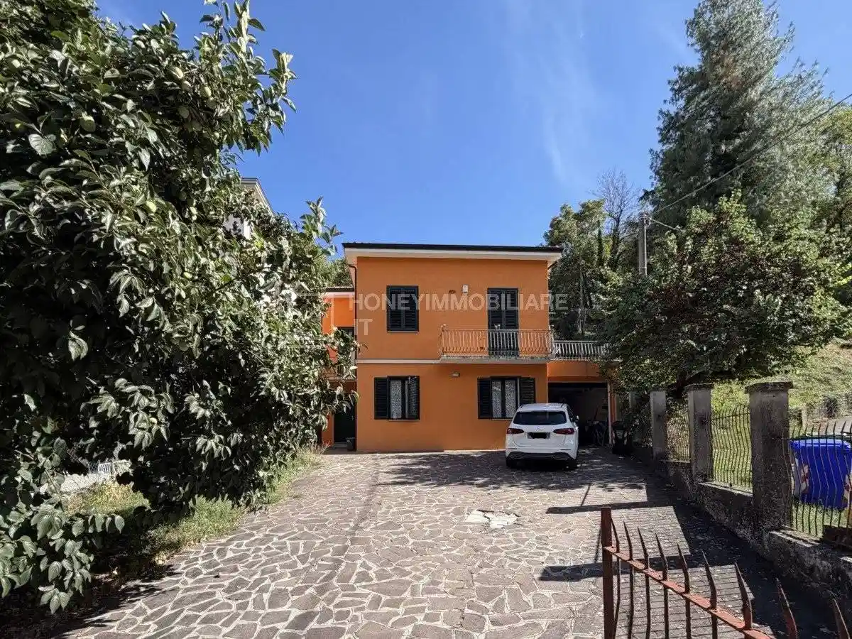 Villa in vendita a Salsomaggiore Terme