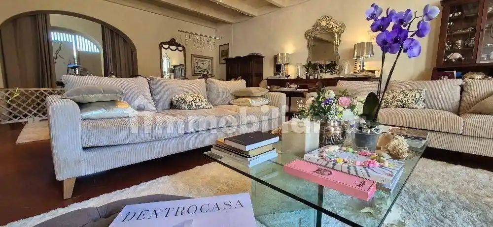 Villa in vendita a Cascina