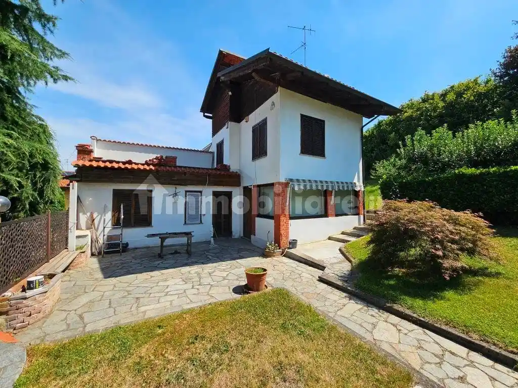 Villa in vendita a Castiglione Torinese