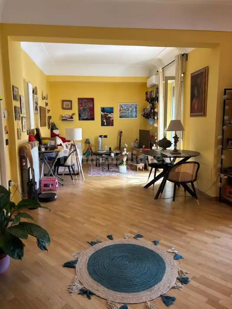 Appartamento in vendita a Napoli