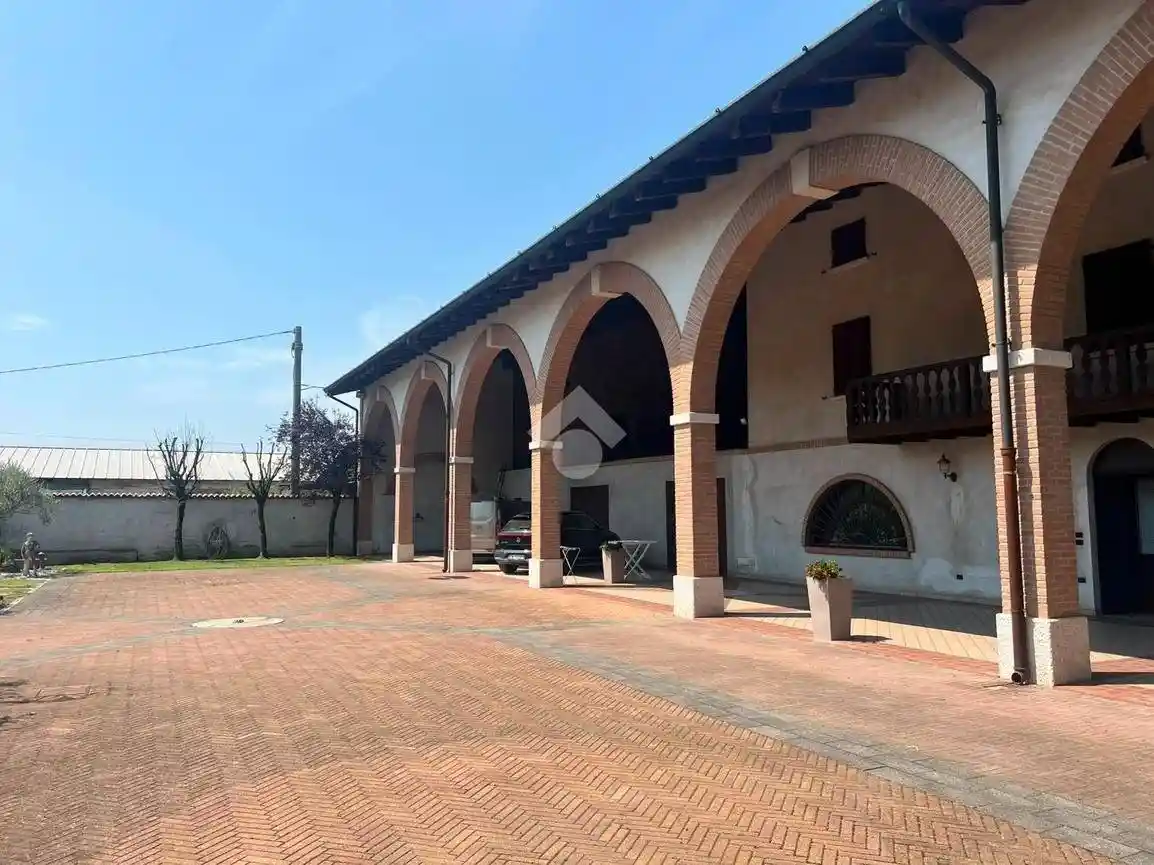 Casa indipendente in vendita a Travagliato
