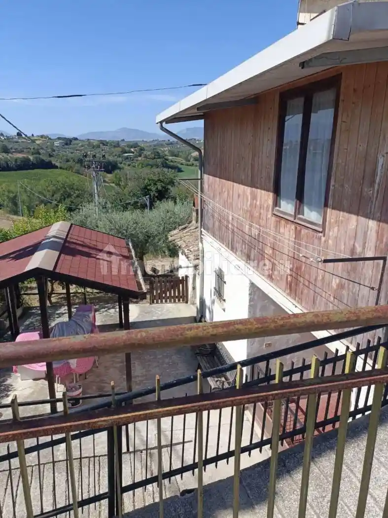 Casa indipendente in vendita a Pianella