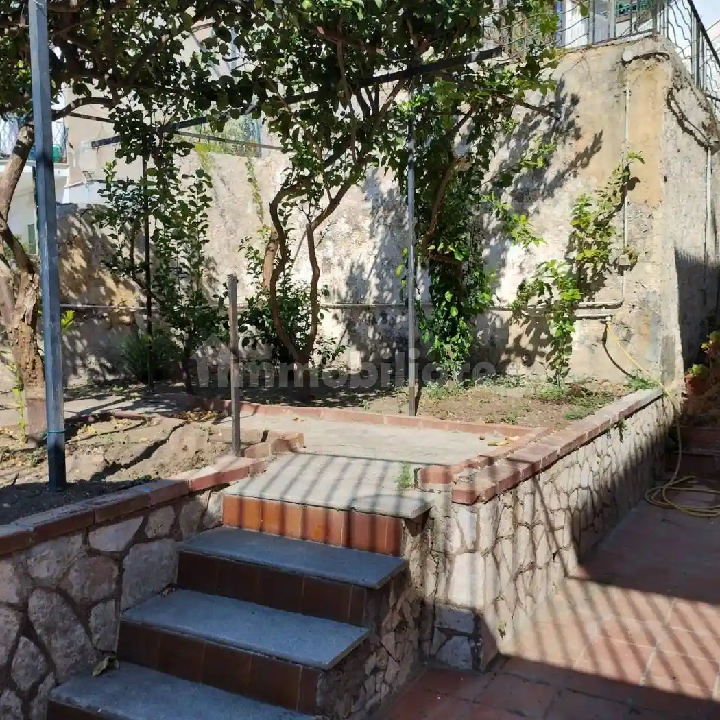 Appartamento in affitto a Napoli