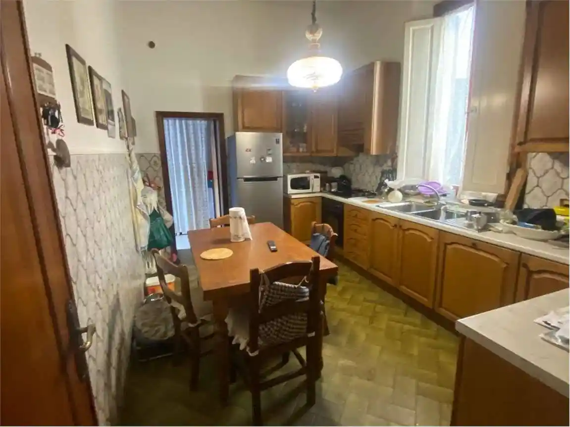 Casa indipendente in vendita a Prato