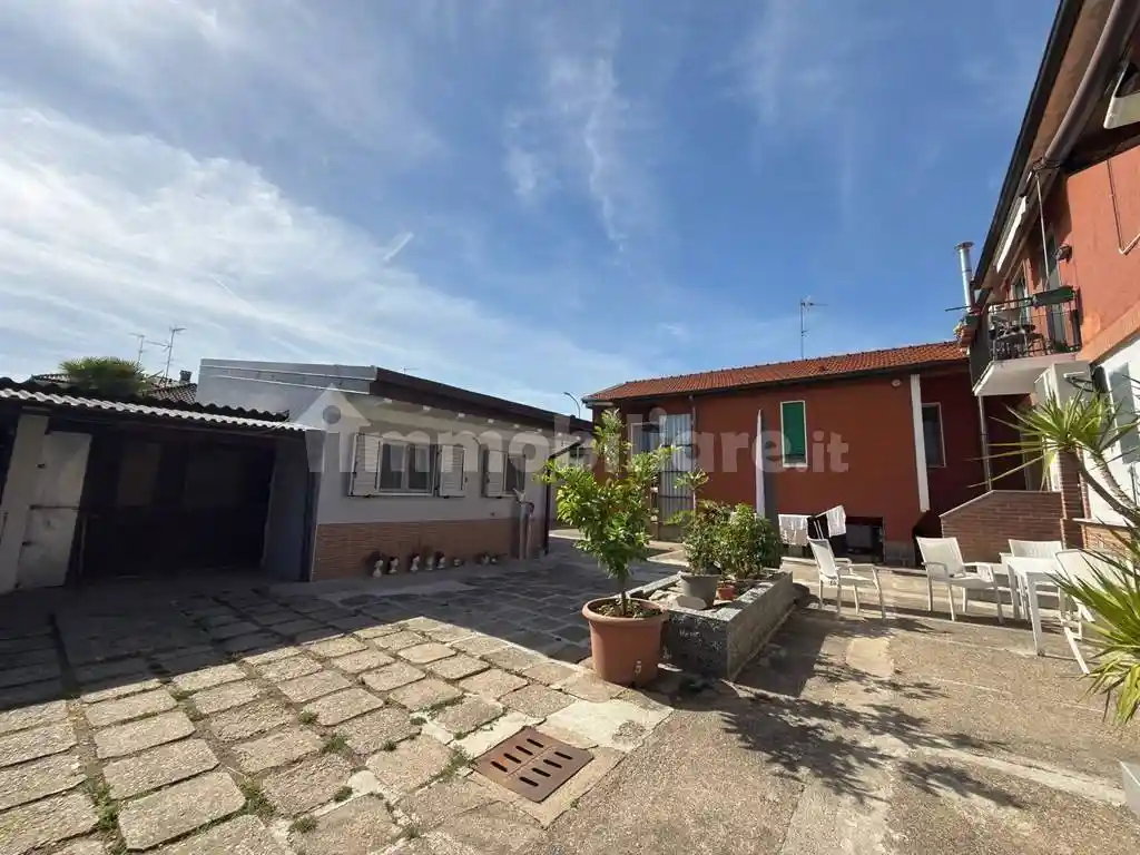 Casa indipendente in vendita a Sedriano