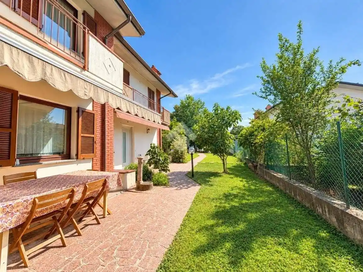 Villetta a schiera in vendita a Ambivere