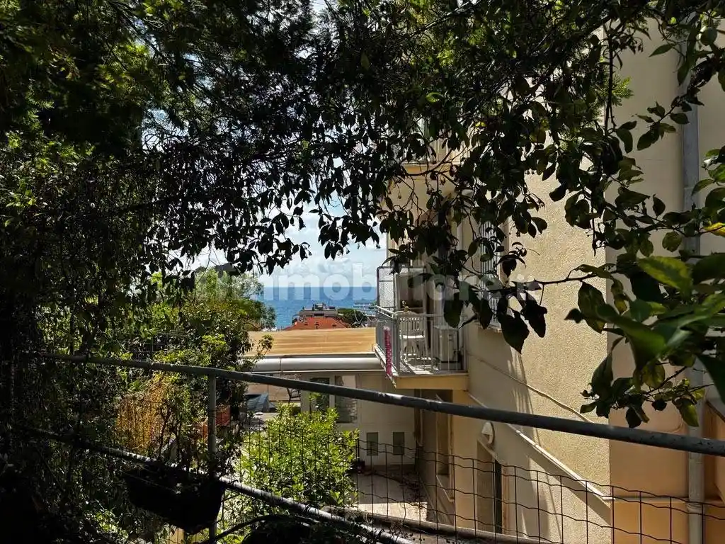 Appartamento in vendita a Alassio