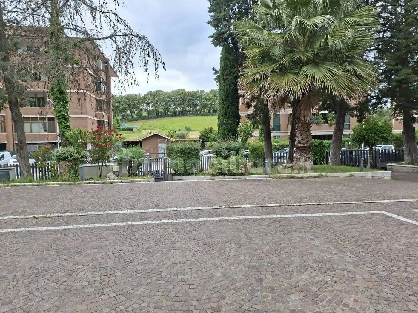 Palazzo - Edificio in vendita a Roma